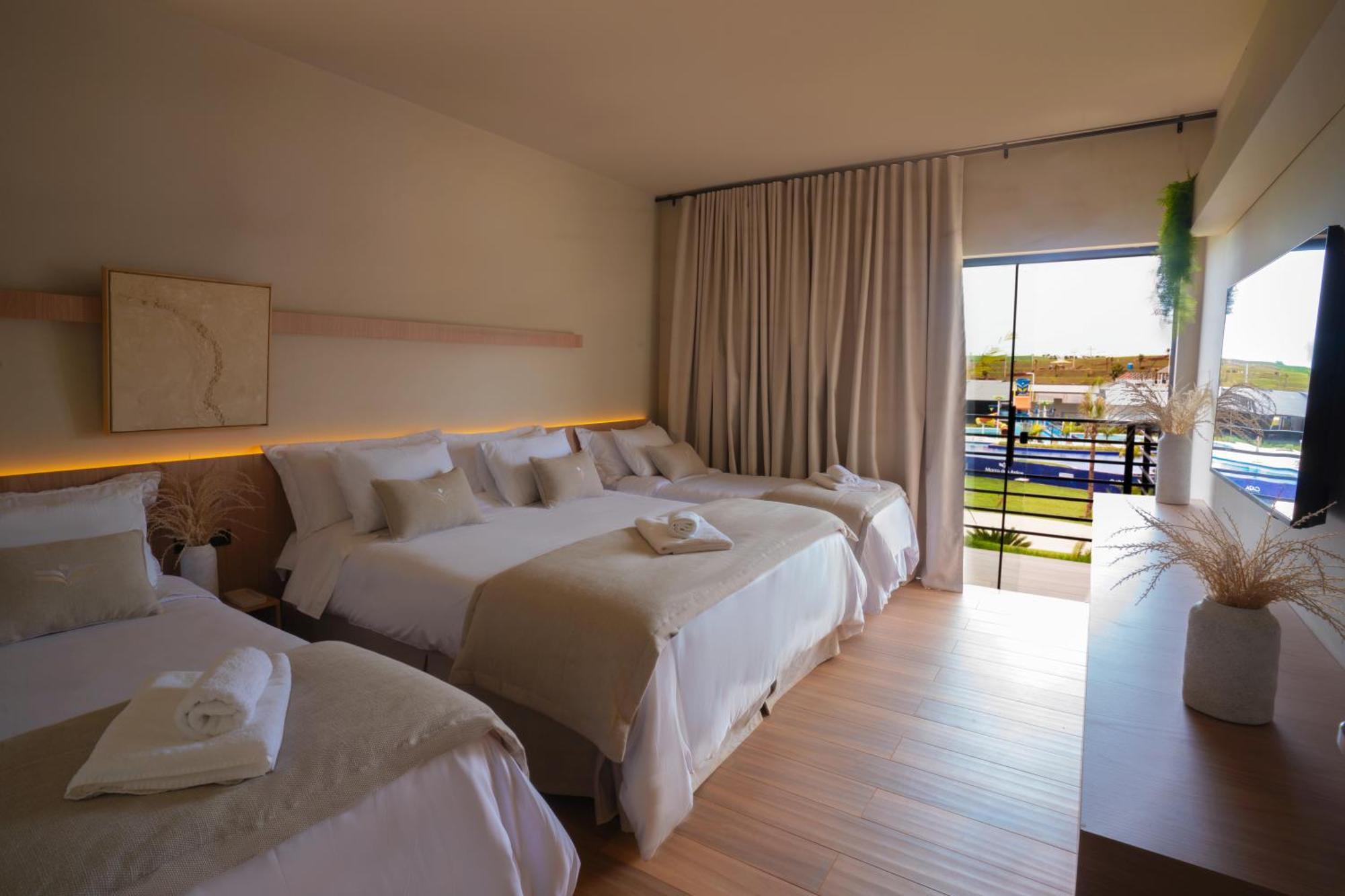 Morro Dos Anjos Aguas Quentes Hotel Resort Oficial Bandeirantes  エクステリア 写真